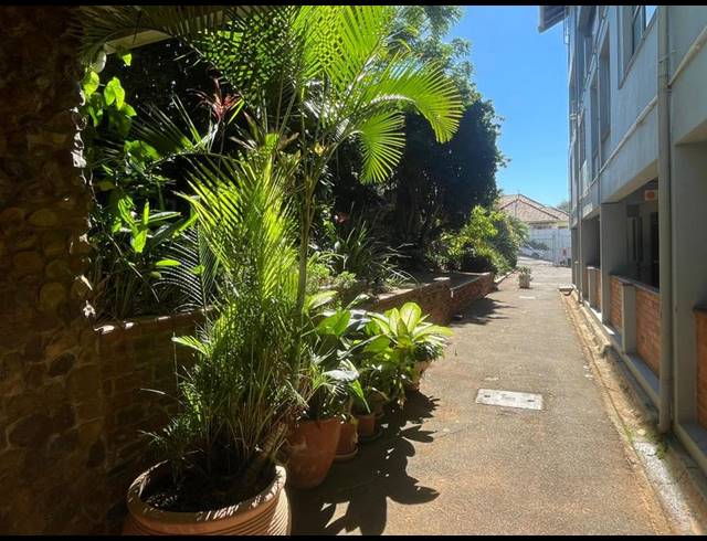 3 BEDROOM APARTMENT FOR SALE IN GLENWOOD